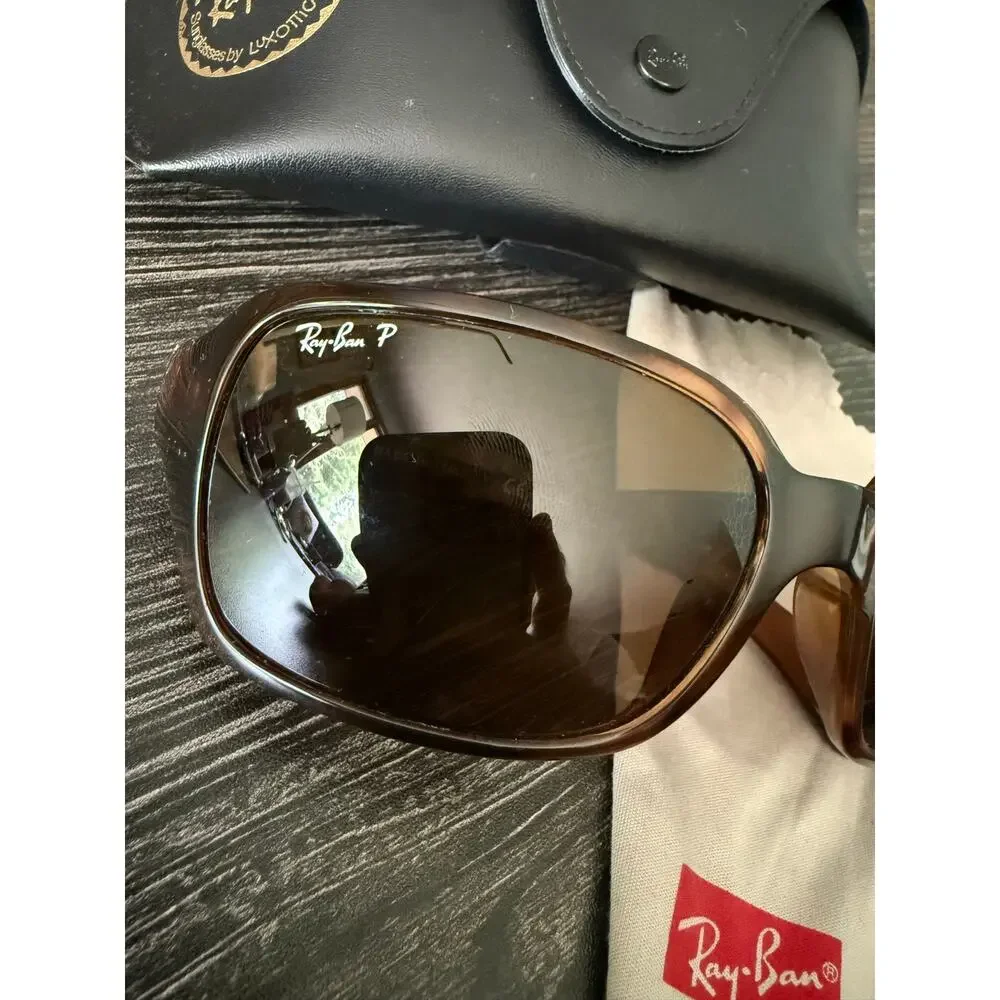 Rayban comes case